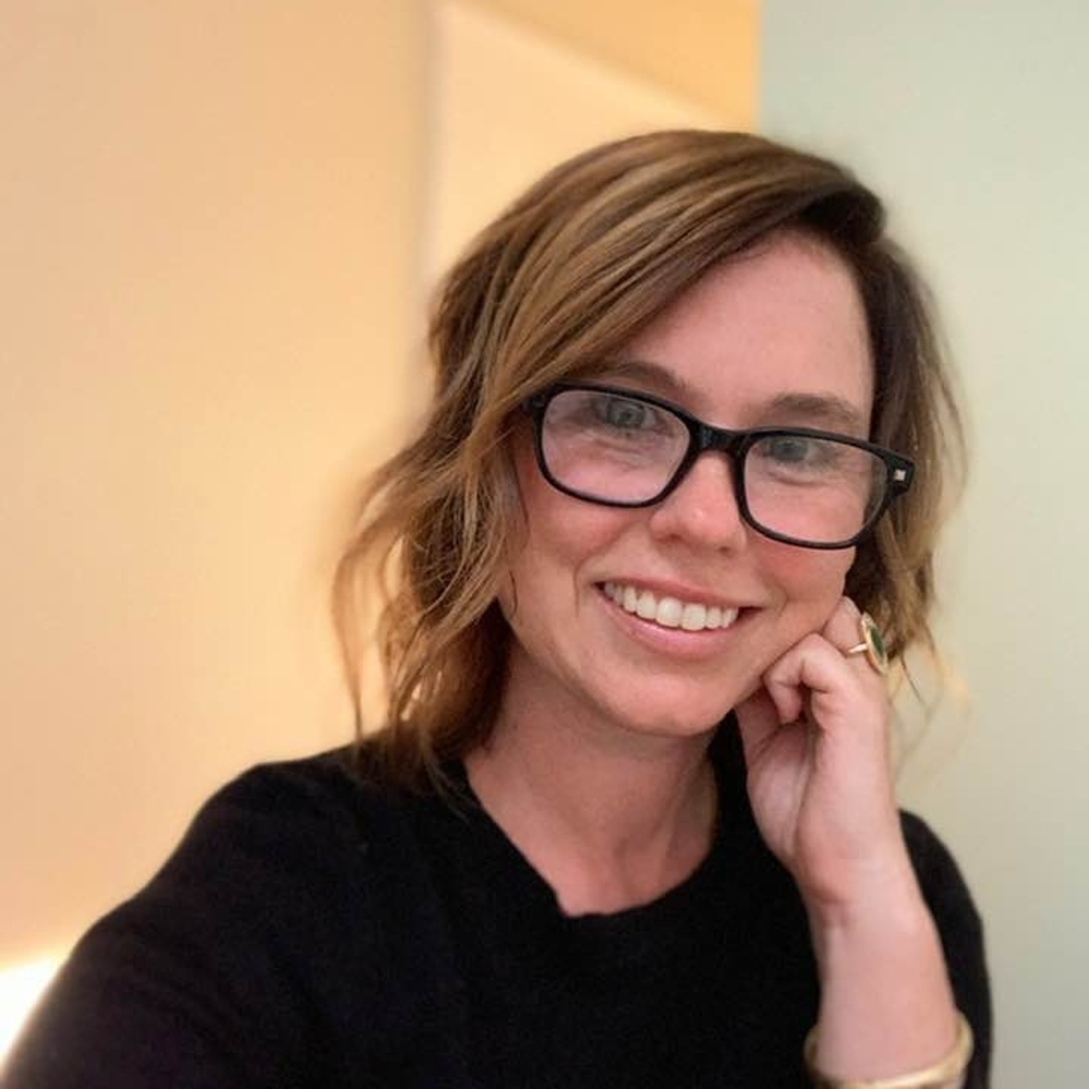 Meet your Posher, Leila